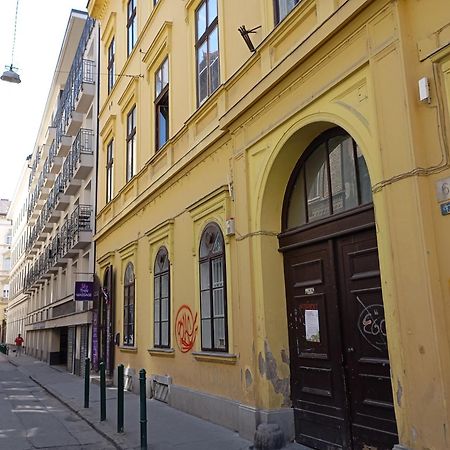 Operahouse Rooms Budapeste Exterior foto
