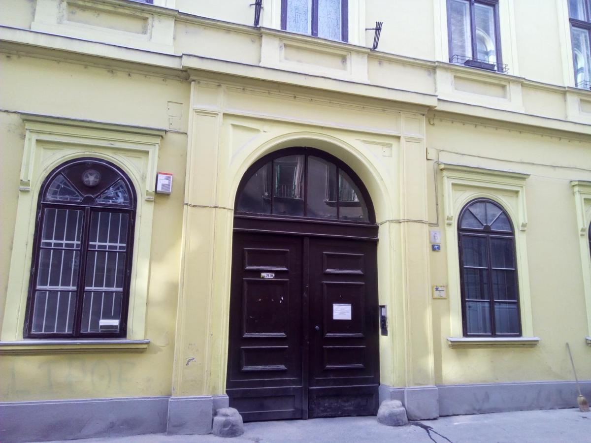 Operahouse Rooms Budapeste Exterior foto